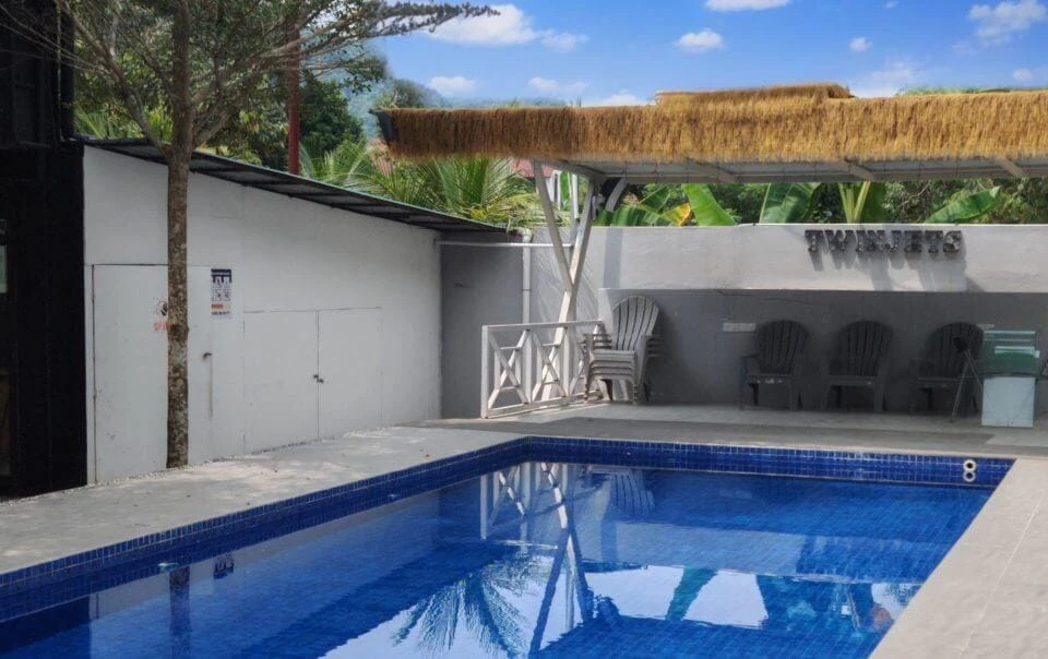 Twin Jets Swimming pool